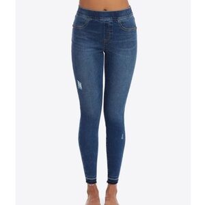 SPANX Distressed Skinny Jeans w/ Raw Hem Medium Blue Wash Size Medium Highrise